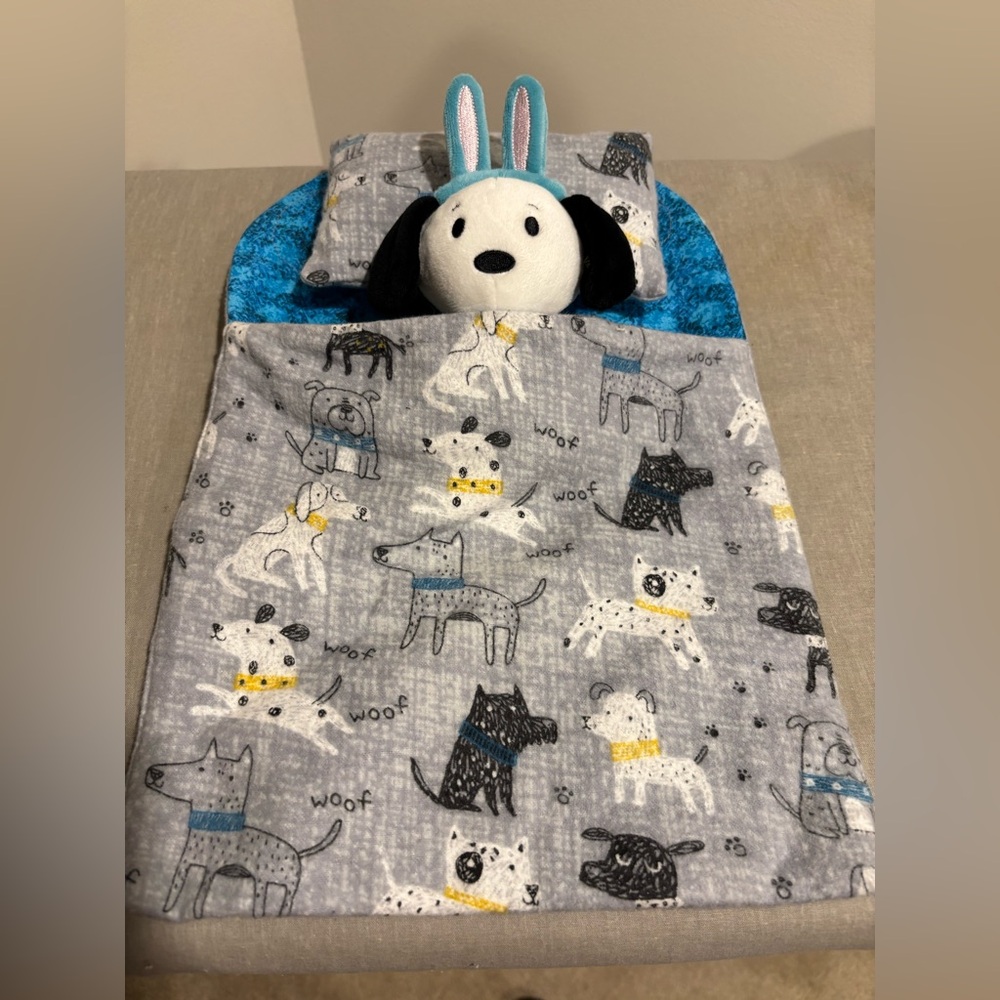 Stuffed animal sleeping bag with Easter Snoopy